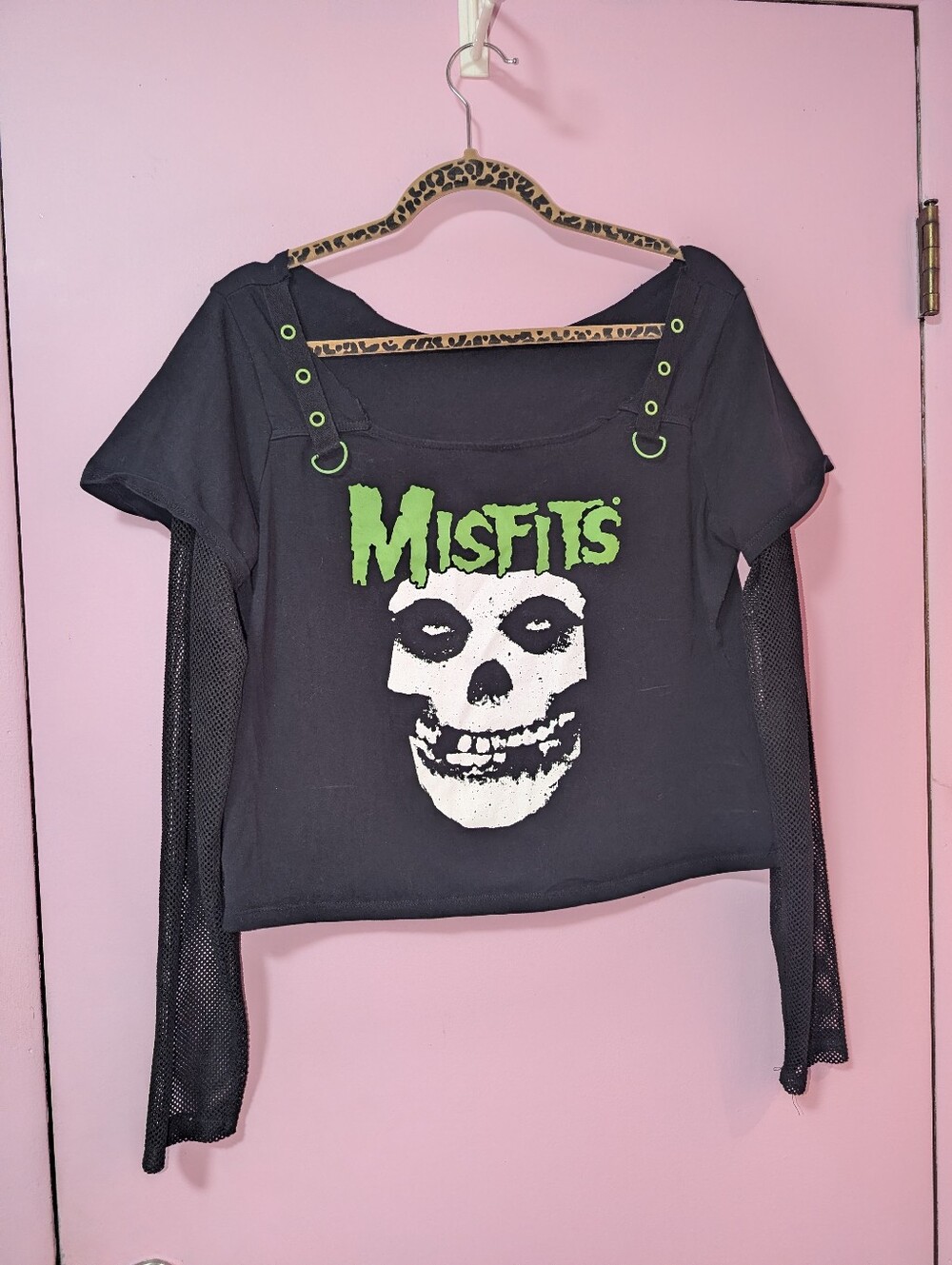Hot Topic Misfits Fishnet Sleeve Top